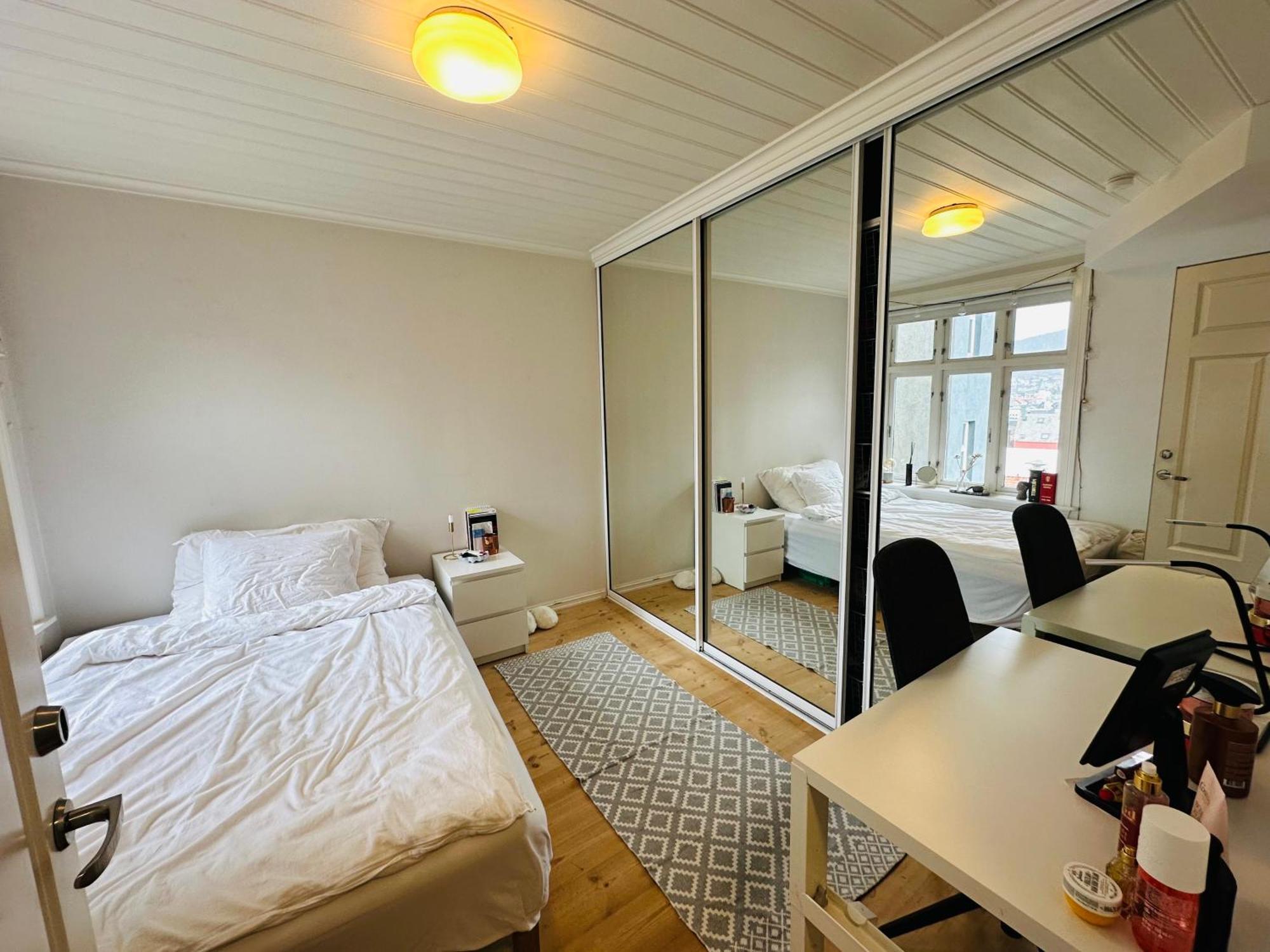 Sjarmerende Bolig Like Ved Togstasjonen Bergen Exterior foto